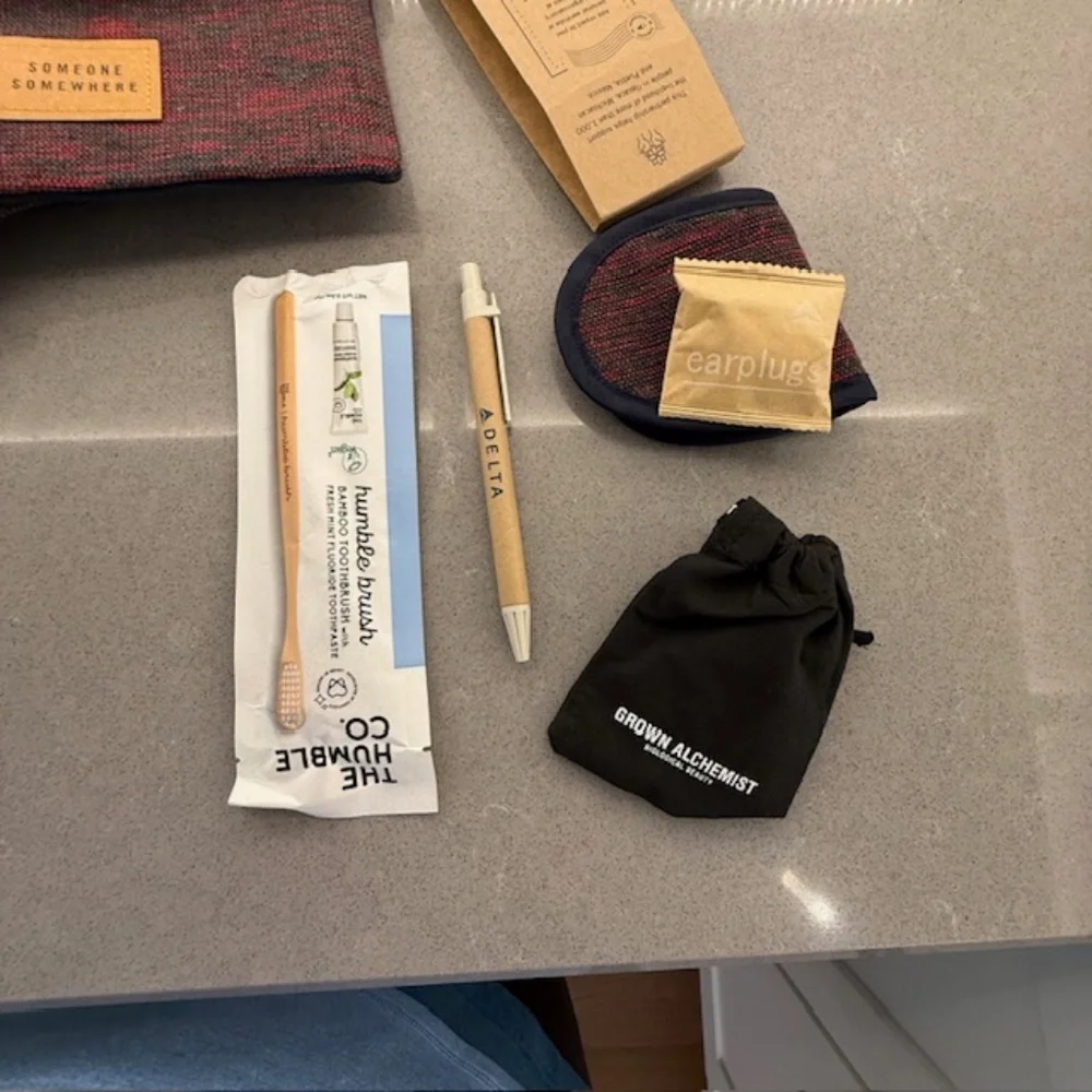 4 Delta Air Lines - Delta One Amenity Kit - Someone Somewhere NEW